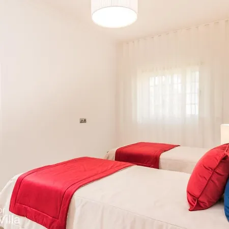 Akivillas Tavira *